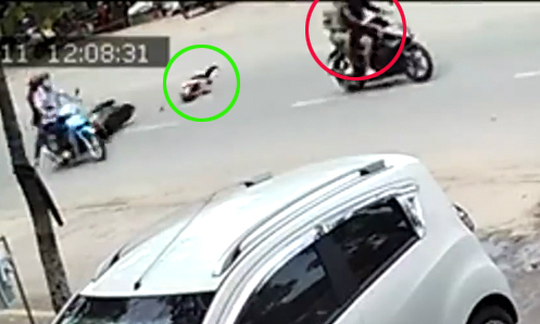 Hình ảnh Camera ghi lại vụ tai nạn cướp giật túi xách tại Tỉnh Đồng Nai