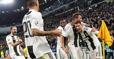 Juventus vào vòng 1/8 Champions League