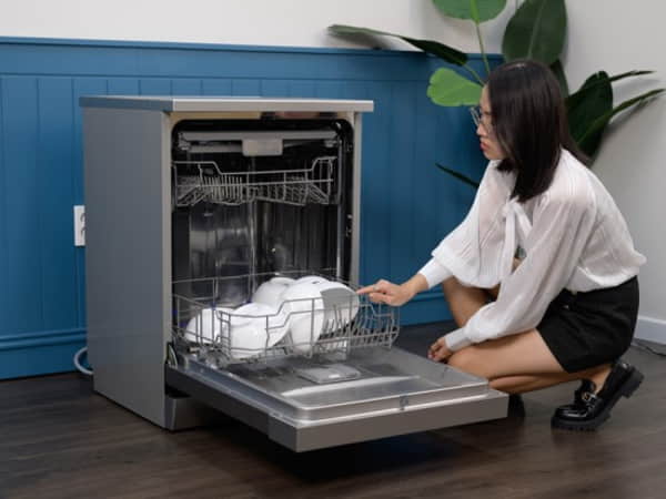 Máy rửa bát bao nhiêu bộ thì phù hợp?